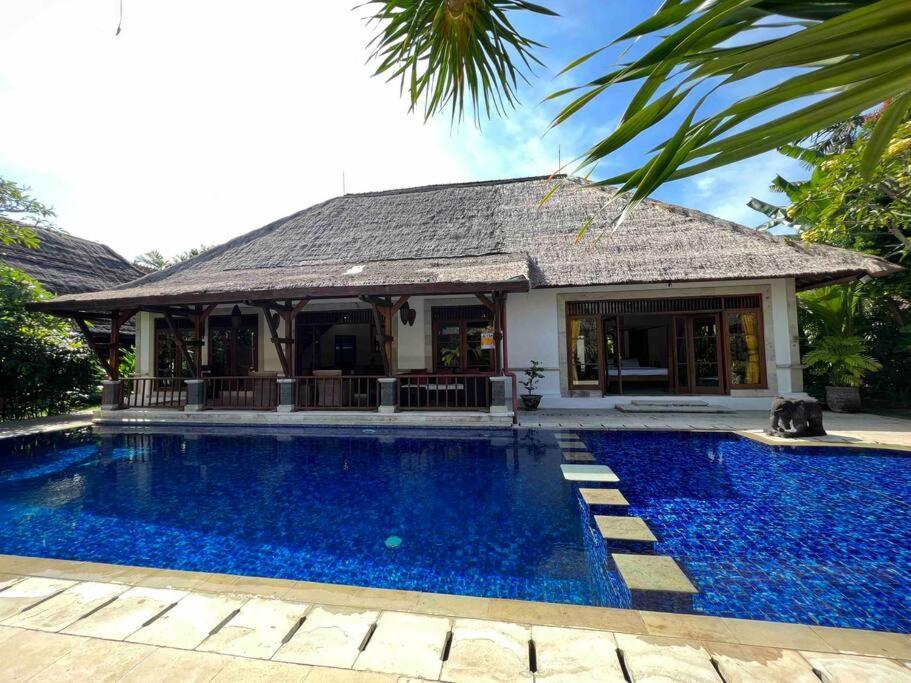 Bali Berg Villa, Sanur ภายนอก รูปภาพ