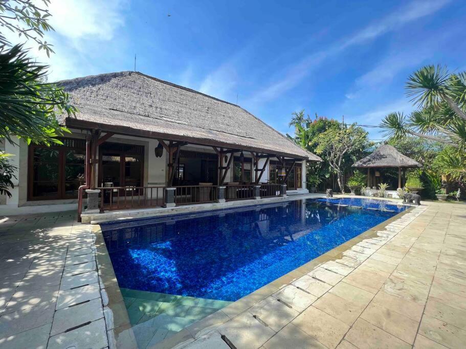 Bali Berg Villa, Sanur ภายนอก รูปภาพ